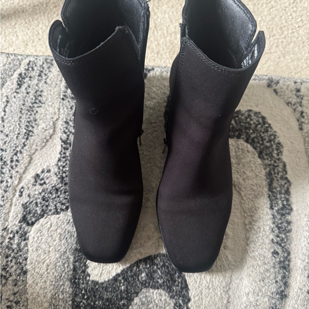 Akmavinda Fabric Coated Black Women's Ankle Boots